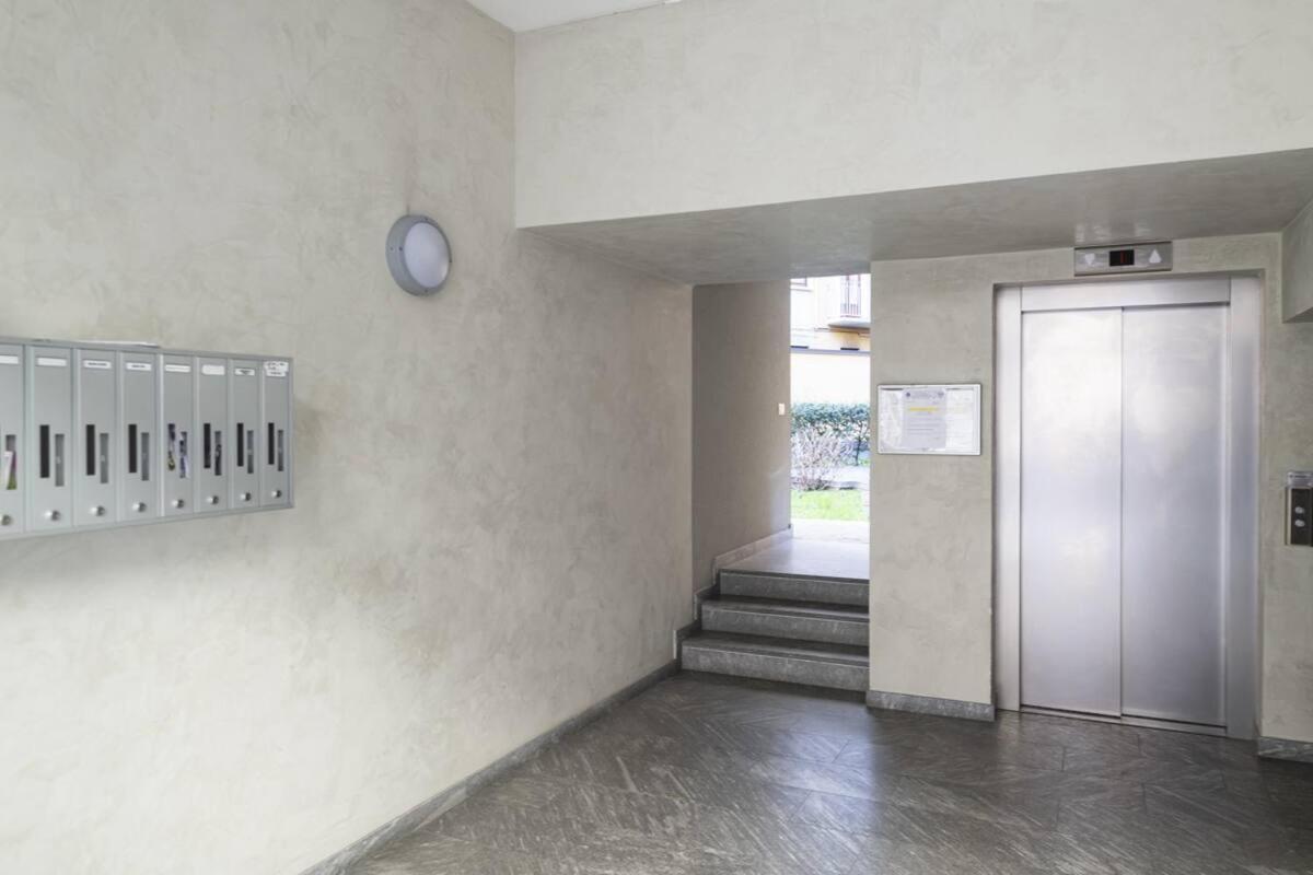 Appartamento Sui Navigli, *